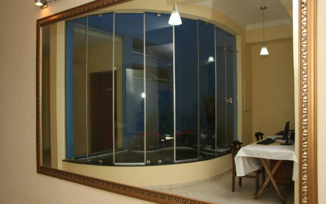Santa Felicidade Hotel