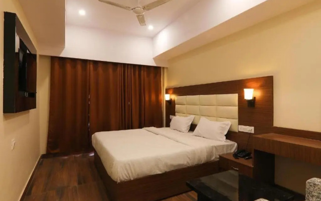OYO Flagship 70269 Hotel Siddhant Palace