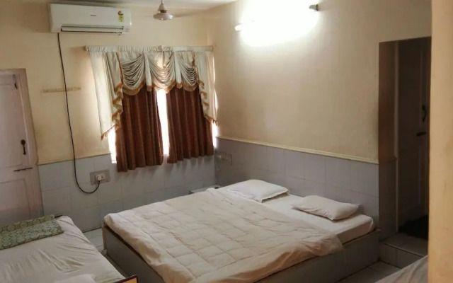 Hotel Meera
