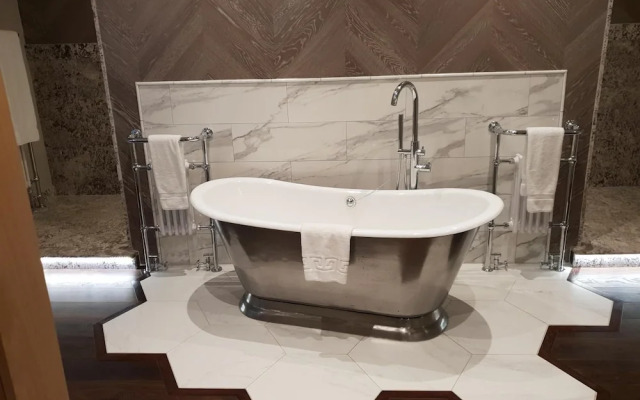 The Fence Gate Lodge