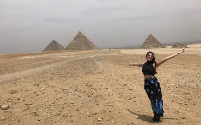 Grand Pyramids View Guesthouse
