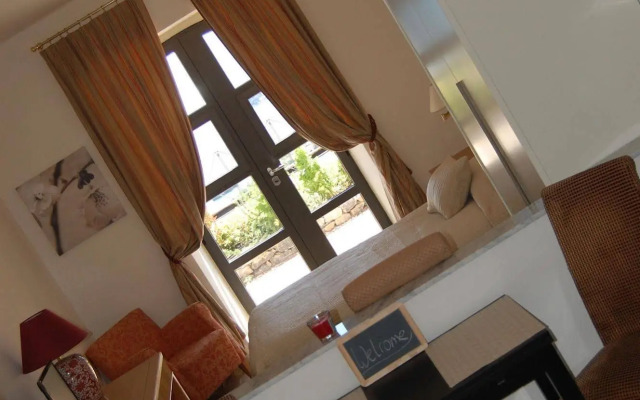 Miramare Apartments & Suites