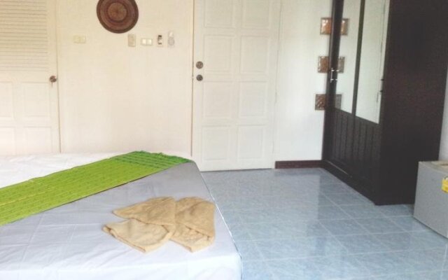 Beshert Guesthouse