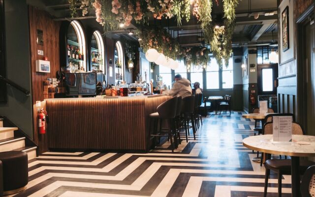 The Royal Bar & Shaker