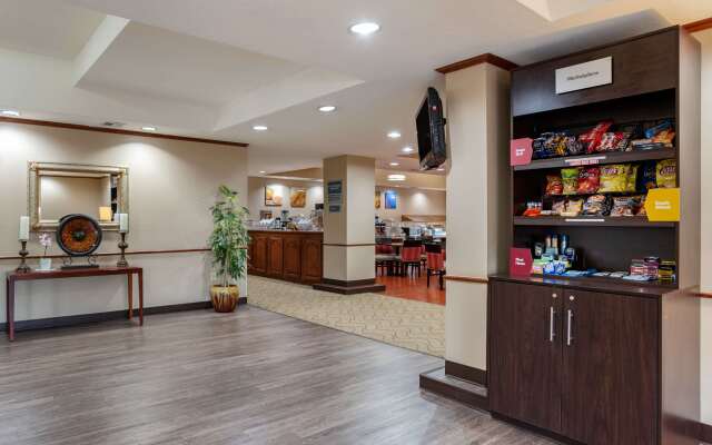 Comfort Suites Airport