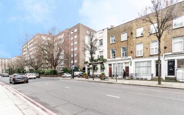 Lovely flat in West Kensington Central London