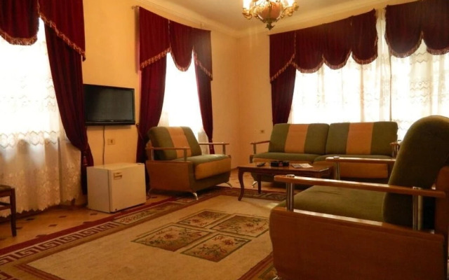 Hotel Center