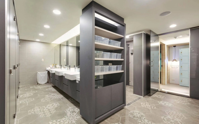 Taiwan Youth Hostel & Capsule Hostel