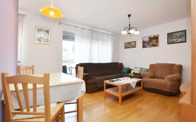 Quiet and Compact Apartment With Balcony