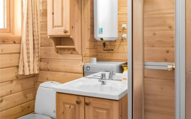 Beautiful Home in Olden With 3 Bedrooms and Wifi