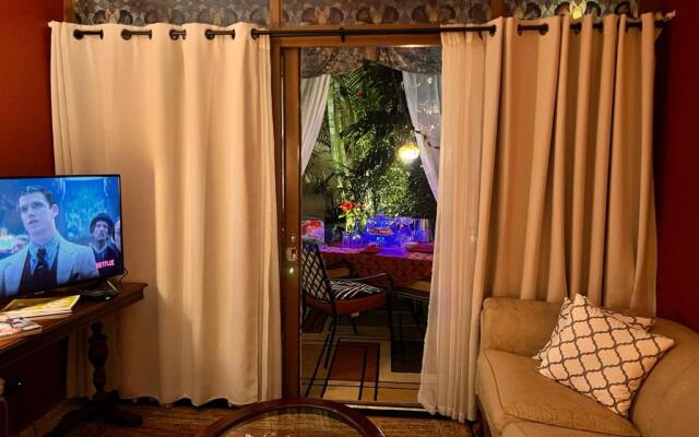Dickinson Guest House, Guadalajara Expo