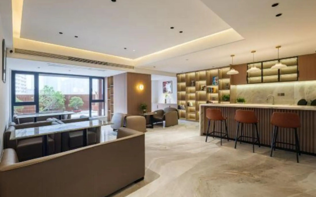 Cade Hotel (Nan'an Huahui Plaza)