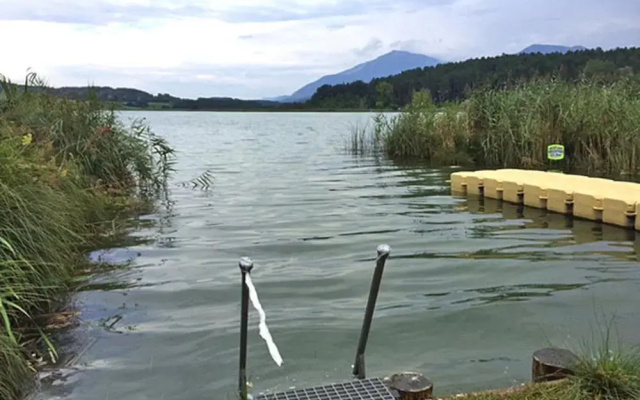 Bungalow on Lake Klopein With Garden