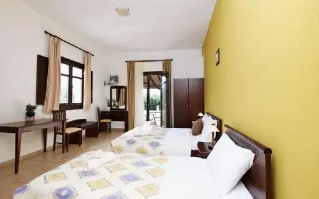 Palirria Hotel & Studios