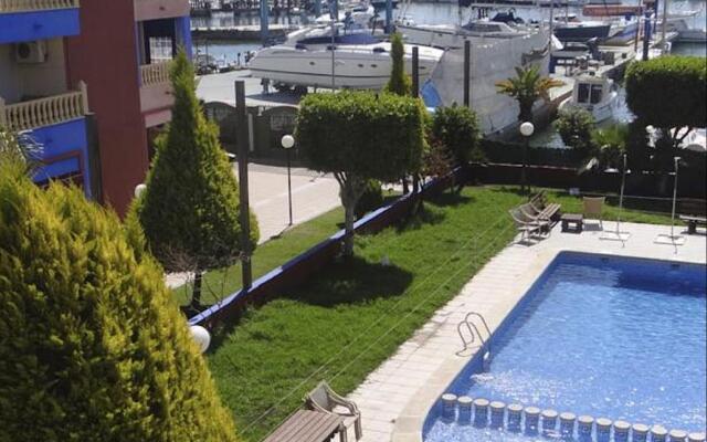 Apartamentos Marina Port