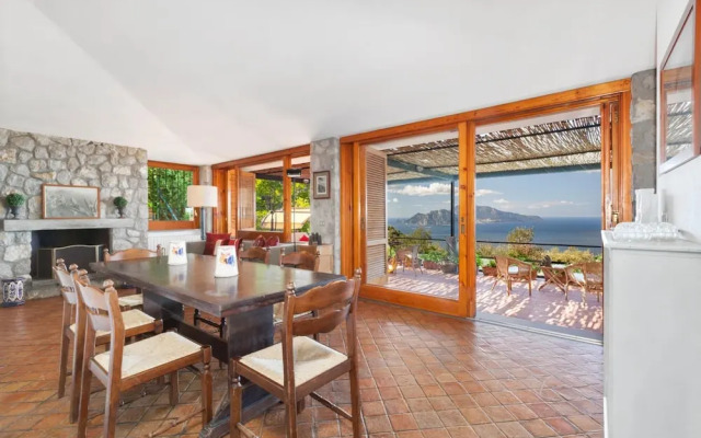 La Casa di Pietra in Massa Lubrense