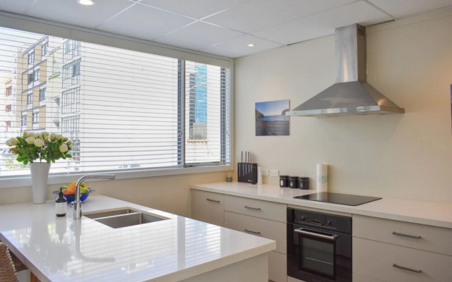 Perfect Ponsonby 2 Bedroom Loft Style Apartment With Parking