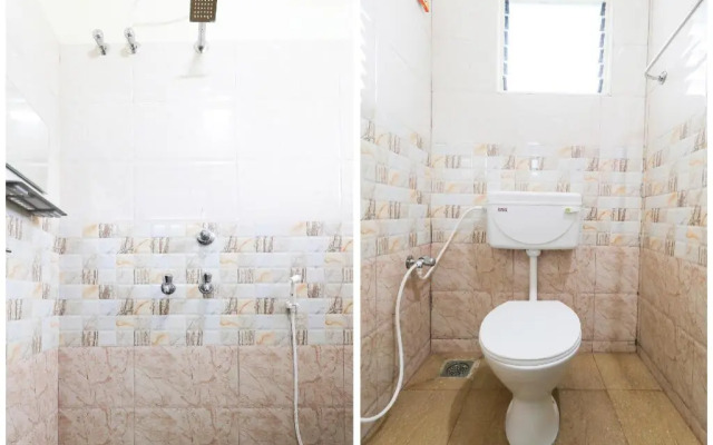 Giri Palace by OYO Rooms