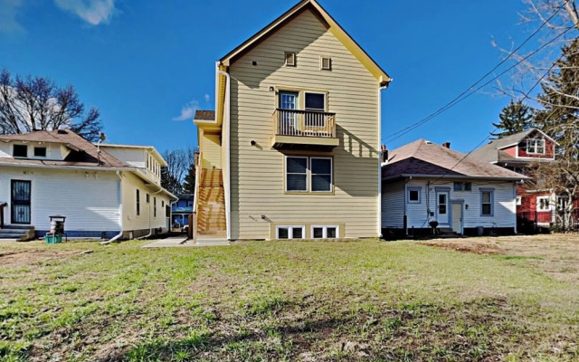 Mins to Downtown Rookwood Retreat 1y 2