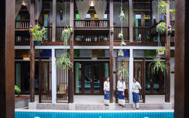 Ban Chang Tong Hotel