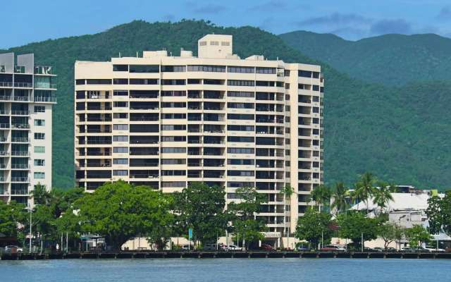 Cairns Aquarius