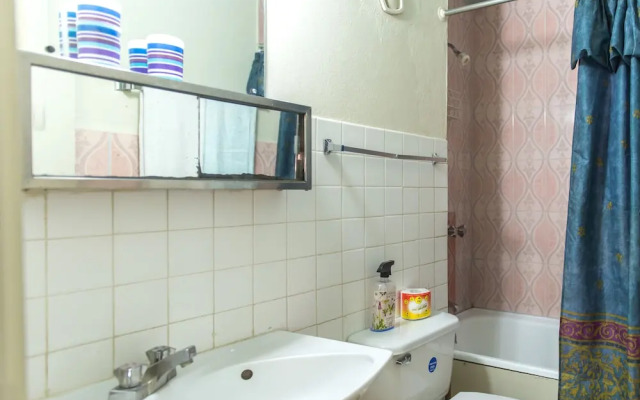 Deluxe Turtle Towers Apartments