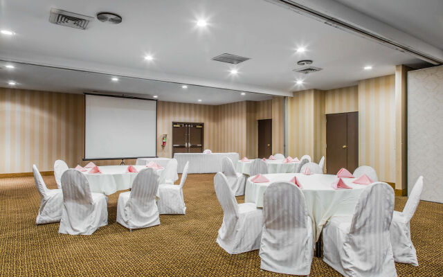 Rodeway Inn & Suites East Windsor