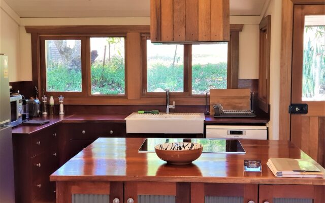 Palm Grove Rainforest Retreat
