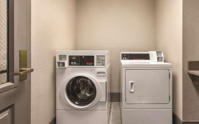 Country Inn & Suites by Radisson, Nashville Airport East, TN