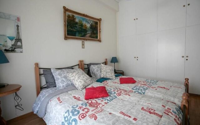 Comfy & Tasteful Central Apt • 1' to Metro Station
