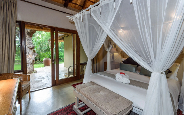 Khaya Ndlovu Safari Manor