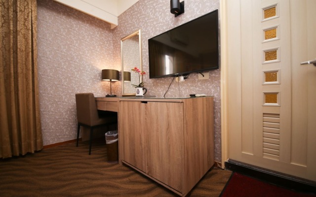 Unique Holiday Hotel