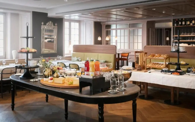 La Couronne Atelier Dependance