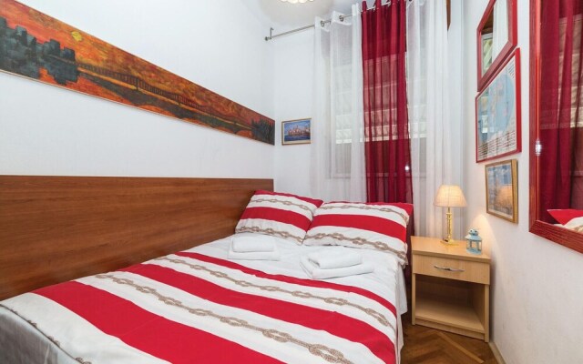 Amazing Home in Seget Donji With Wifi and 5 Bedrooms