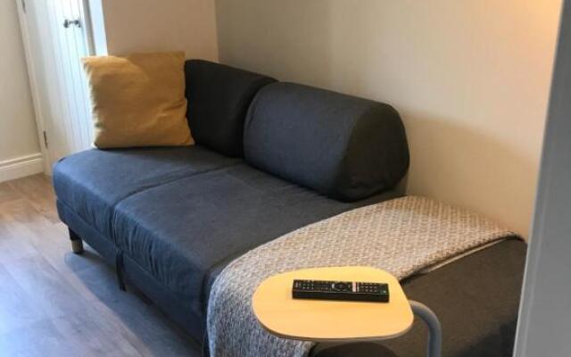 Bush House Accommodation - The Diamond