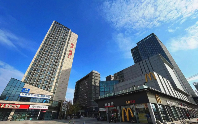 Super 8 Hotel (Jinan  Pengjiazhuang Metro Station Licheng Second Middle School)