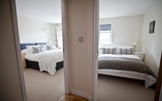 2 Bed 2 Bath Central Ipswich Parking 2nd Flr