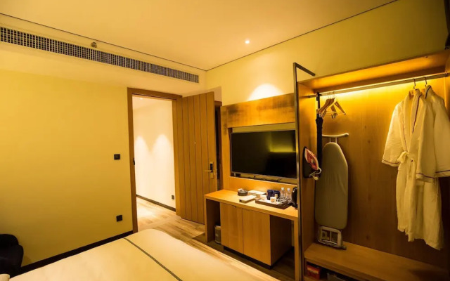 Spring Posh Roadsun International Hotel & Resort