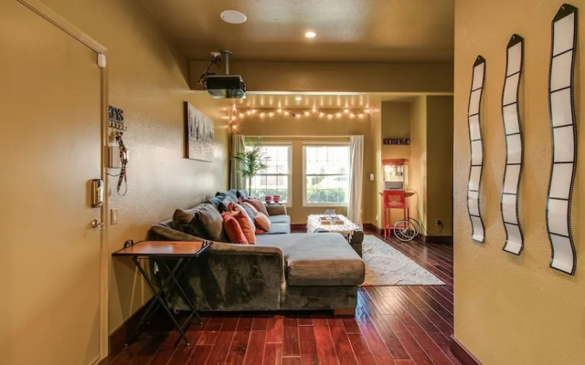 Luxe Scottsdale Home W/pool, Spa, & Tesla Charger