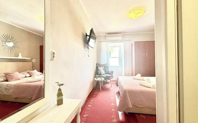 Cozy one Bedroom Apartment Pietra Storica