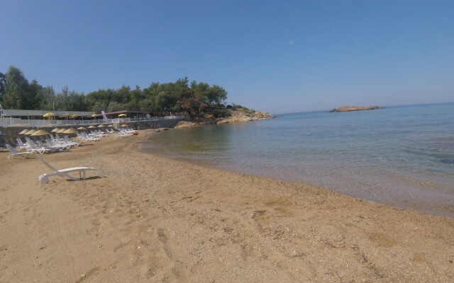 Rainbow Bay Ozdere Beach Hotel