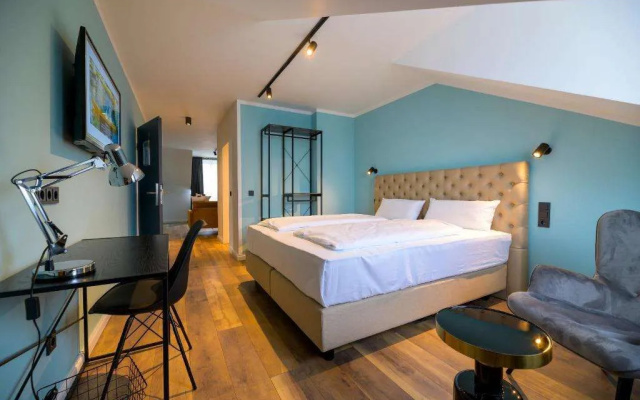 Nikii City Hotel