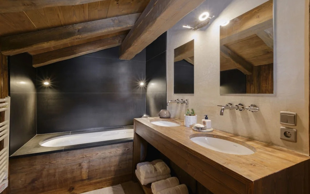 Chalet Hermine 5 Hot Tub and Sauna Les Chosalets