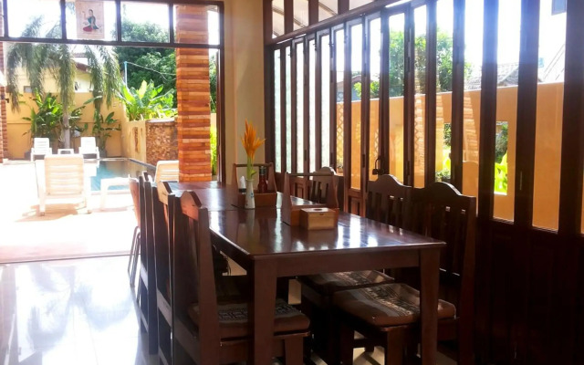 Hathai House Resort