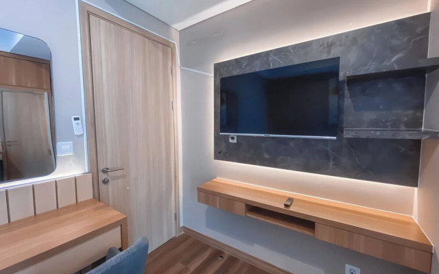 Staycation Jakarta Holland Village