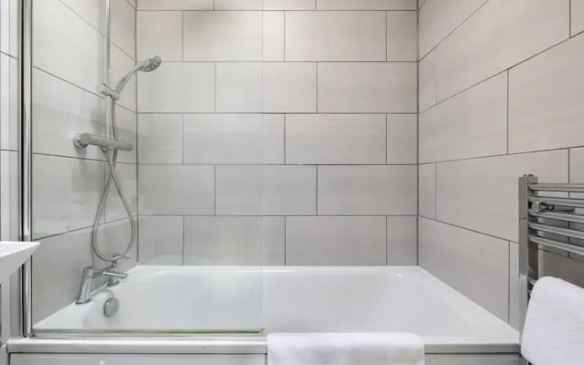 The London Crib - Relaxing 1bdr Flat With Terrace