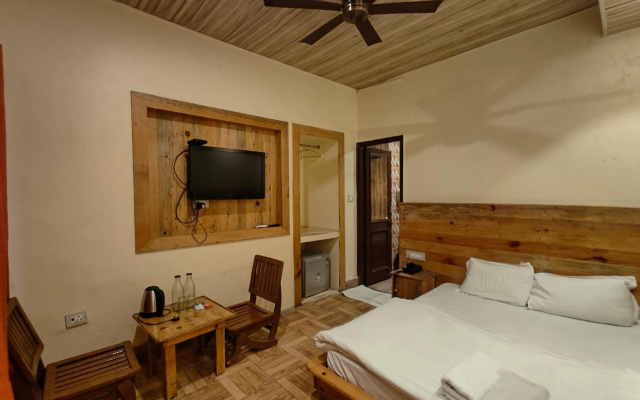 Hill Top Swiss Cottage – Guest Rooms – Tehri
