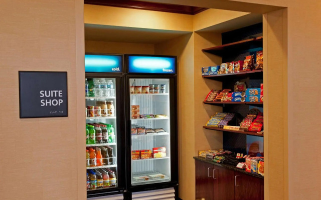 Hampton Inn & Suites Indianapolis-Airport