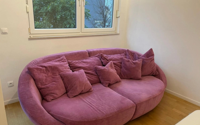 Large Modern Flat with Balcony - Lake Jarun