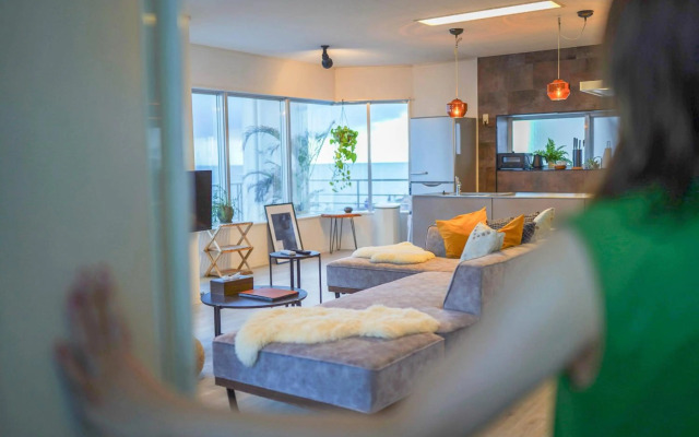 Transit House 5S Terminal